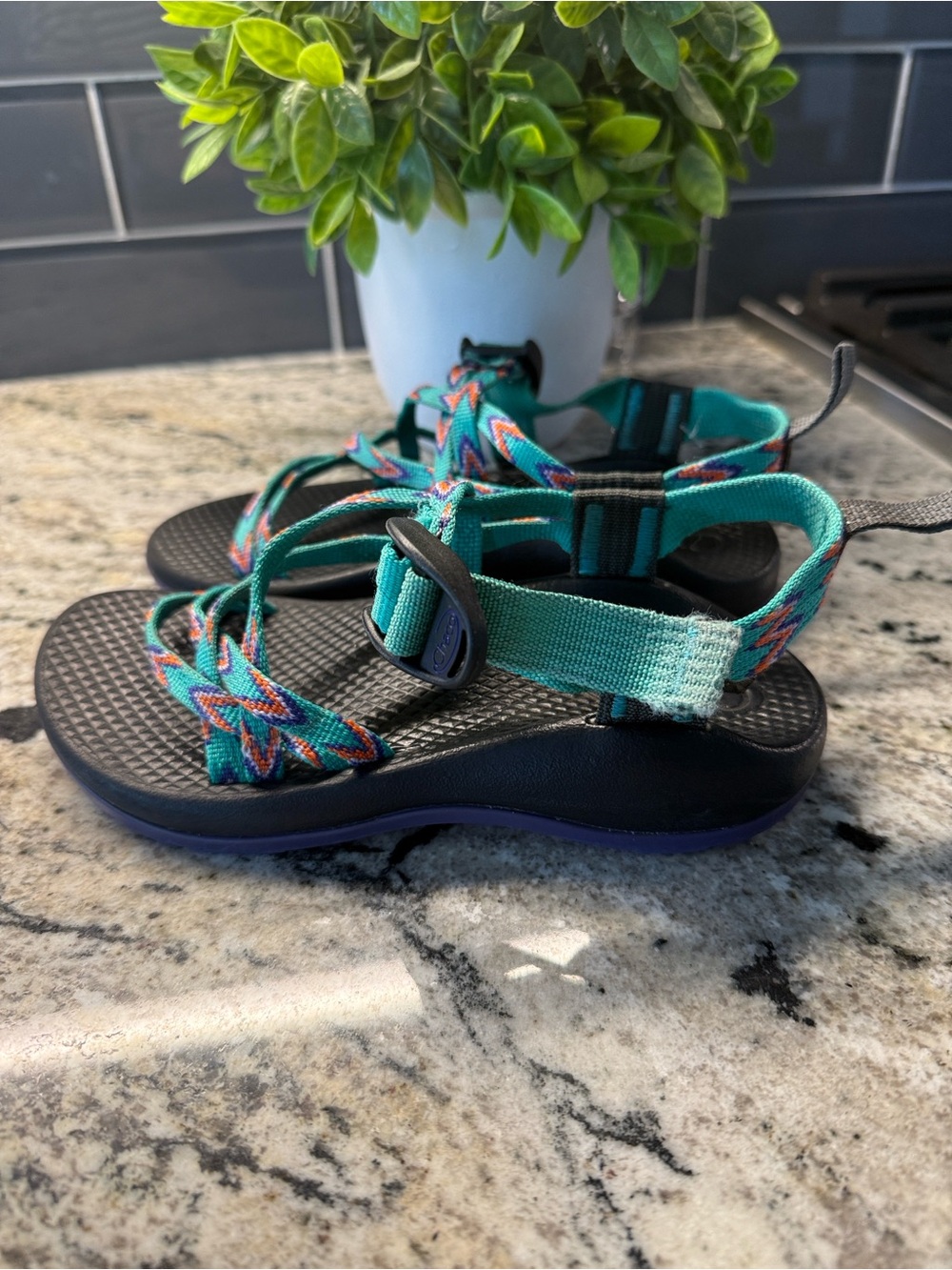 CHACO’S SANDALS - Picture 3 of 7